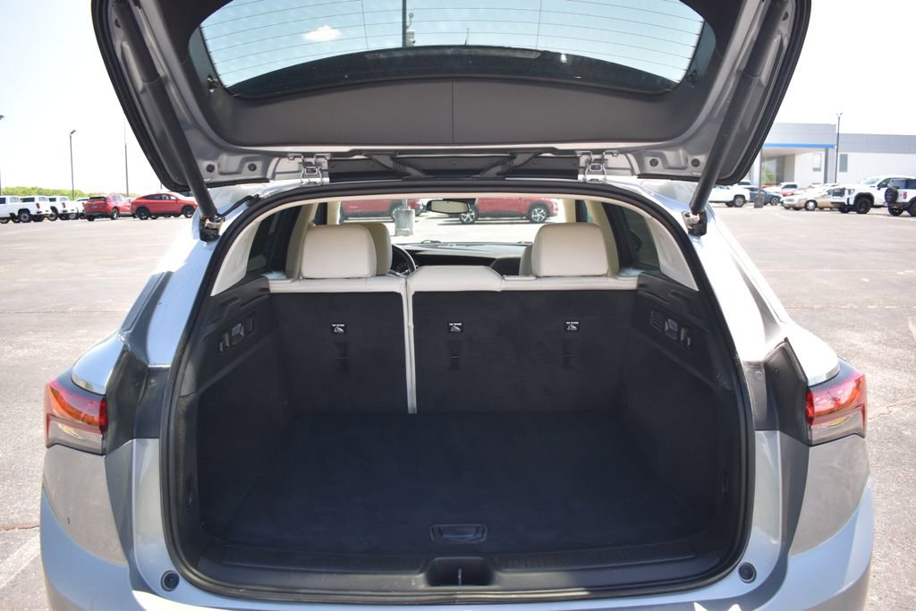 Used 2023 Buick Envision Essence AWD/4WD image 11