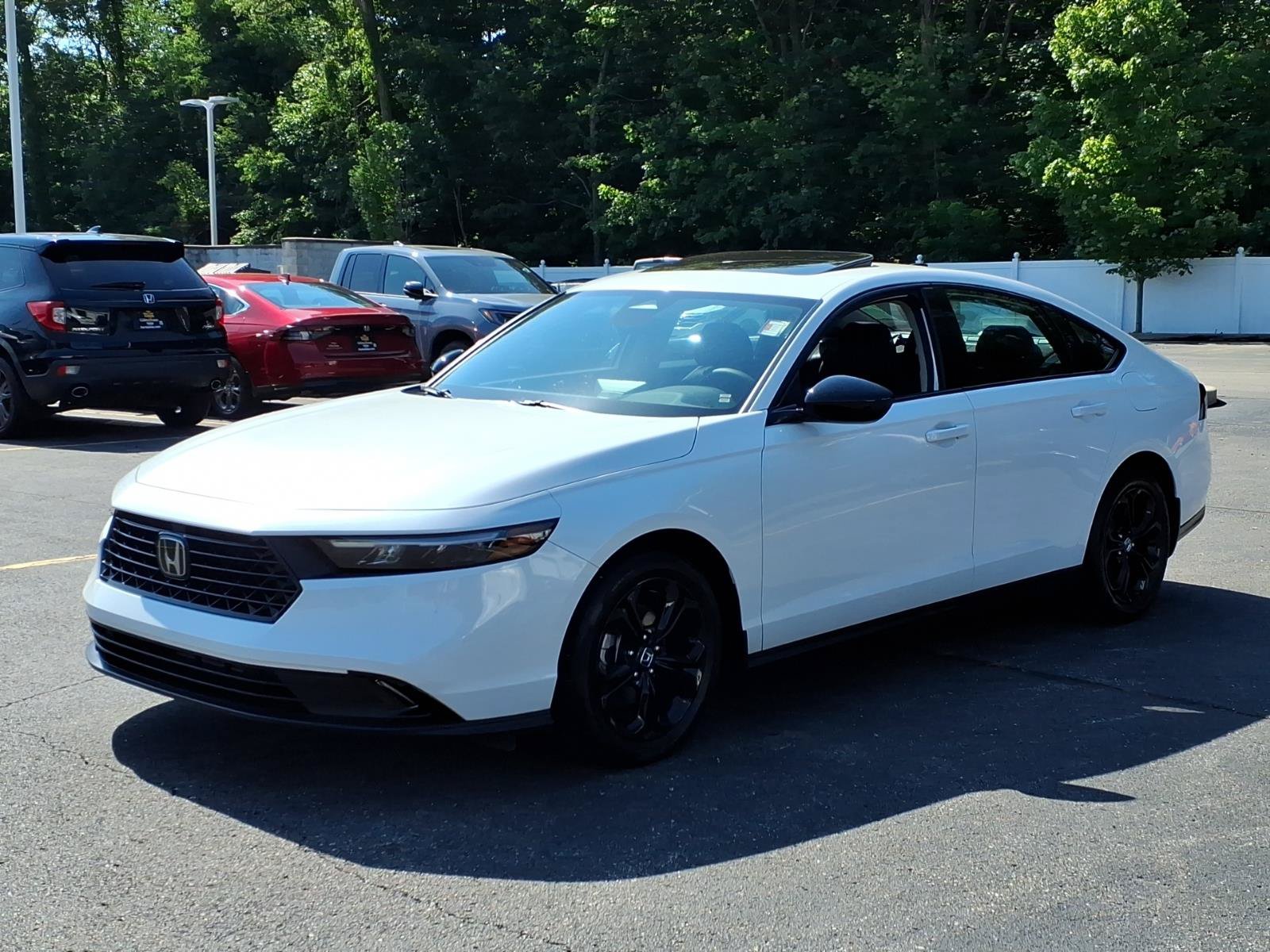 Certified 2025 Honda Accord SE image 3