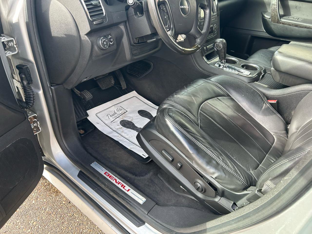 Used 2011 GMC Acadia Denali image 10