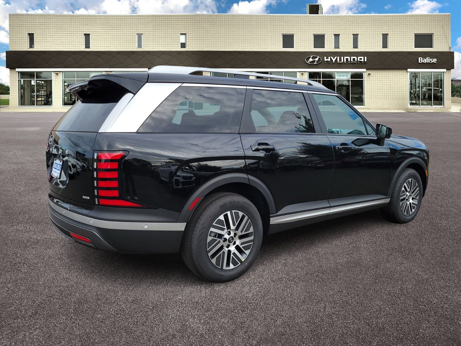 New 2026 Hyundai Palisade AWD image 3
