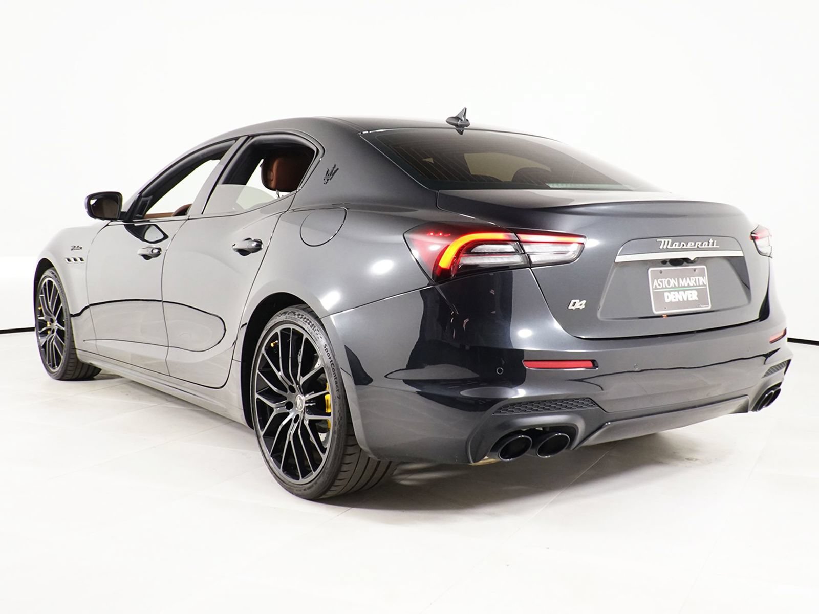 Used 2023 Maserati Ghibli Modena Q4 AWD/4WD image 18
