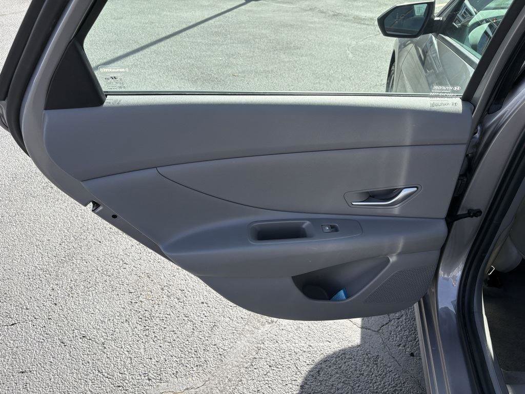 Used 2024 Hyundai Elantra SEL image 13