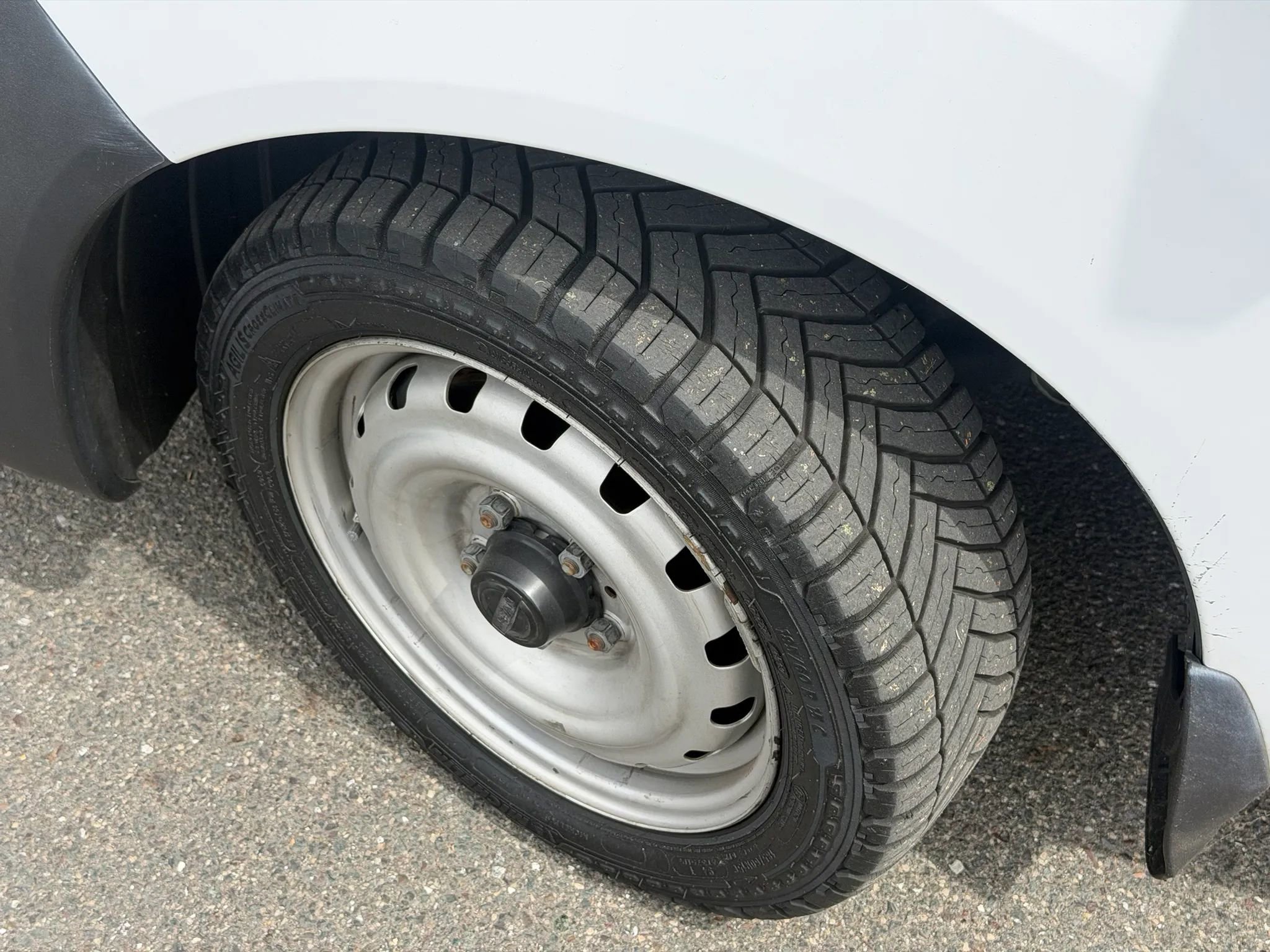 Used 2015 Nissan NV200 SV image 10