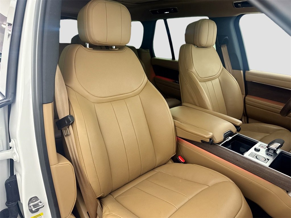 Used 2023 Land Rover Range Rover SE image 30