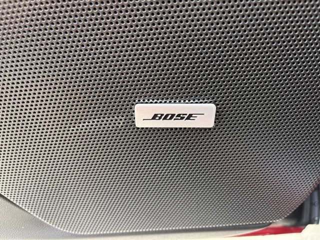 New 2025 Cadillac XT6 Luxury image 15