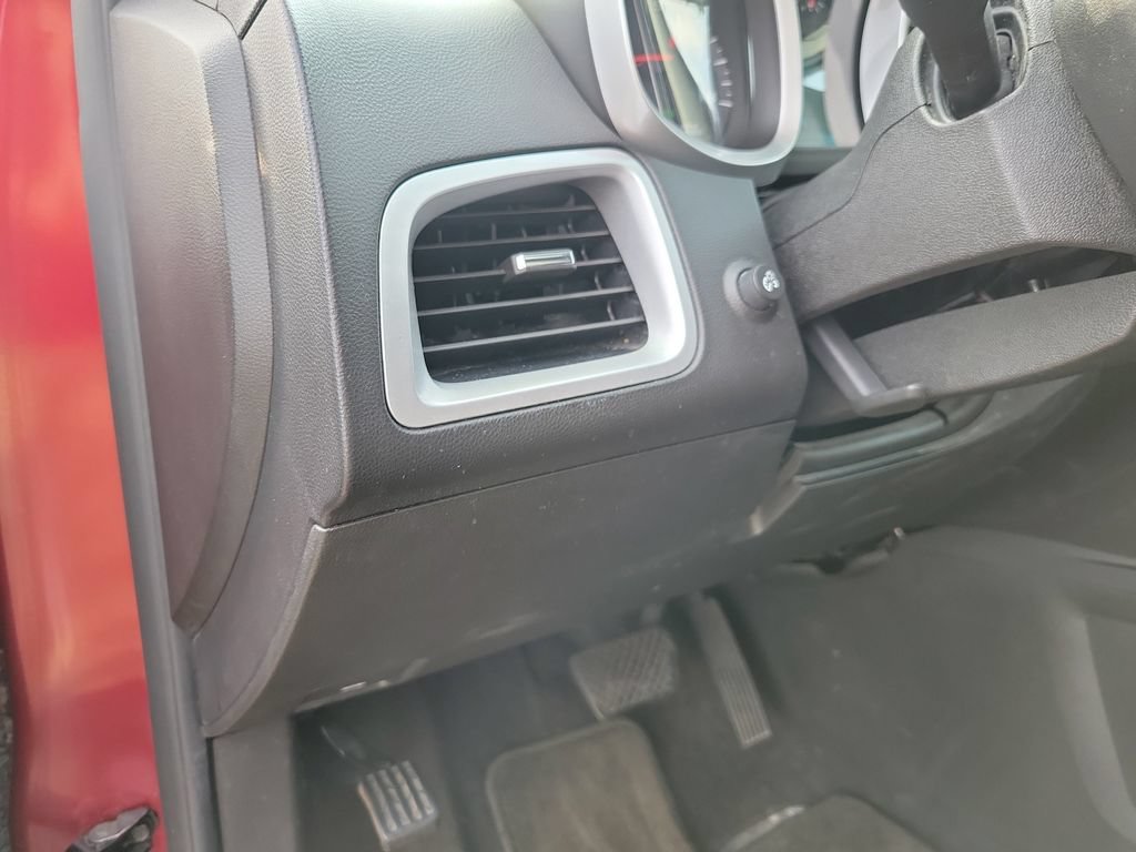 Used 2010 Chevrolet Equinox LT FWD image 24