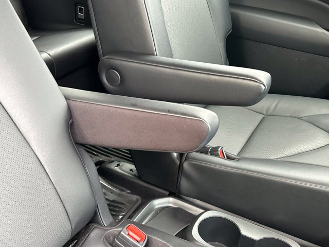 Used 2024 Toyota Grand Highlander AWD image 40