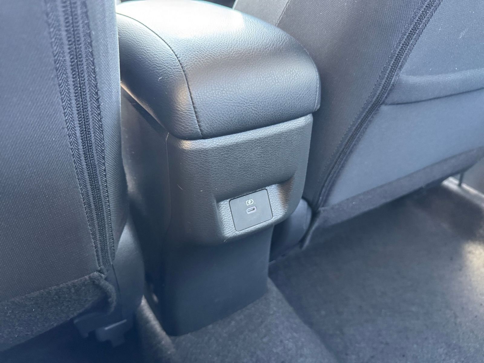 Used 2025 Nissan Versa SV FWD image 22