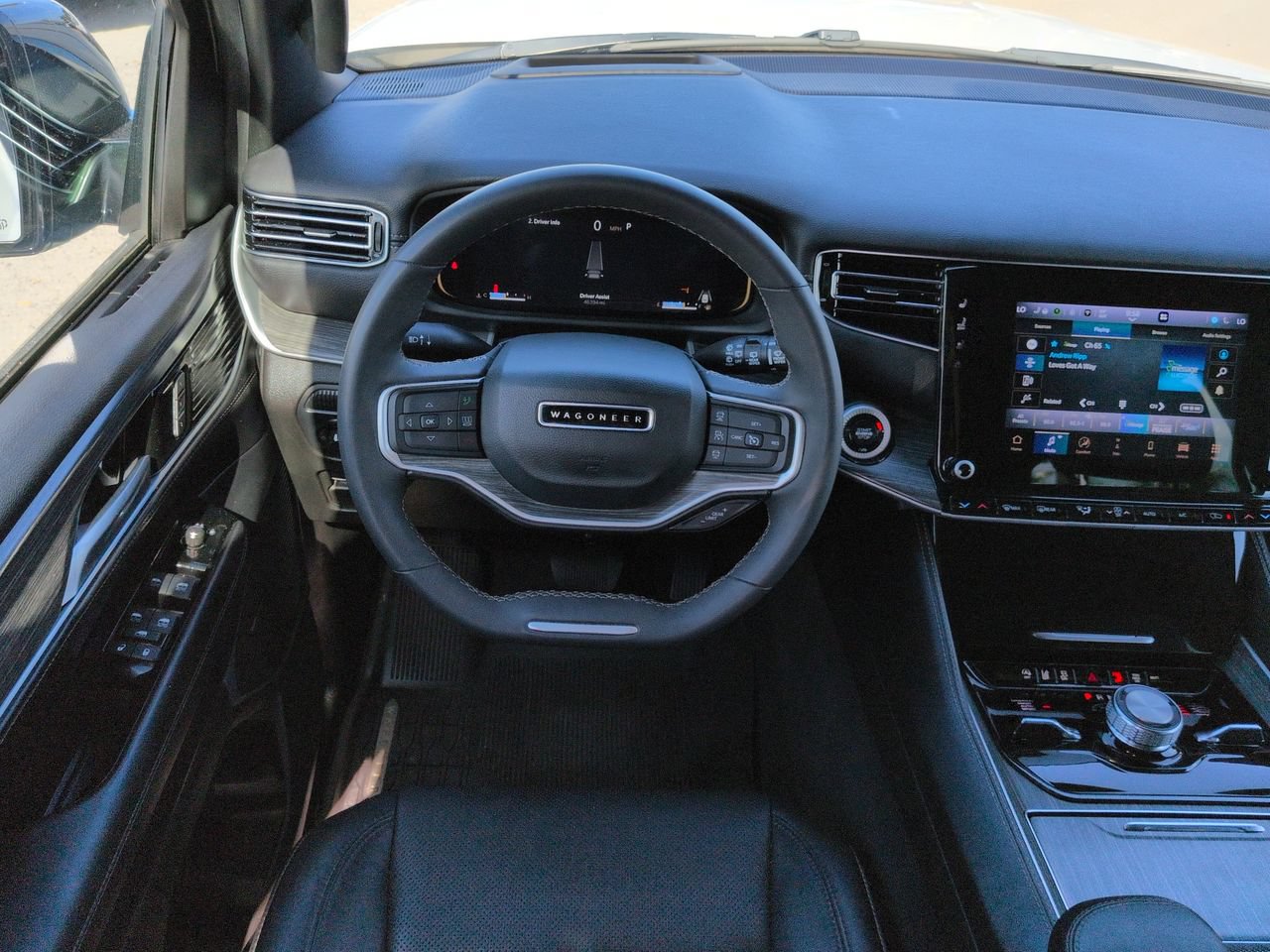 Used 2024 Jeep Wagoneer Series III AWD/4WD image 16
