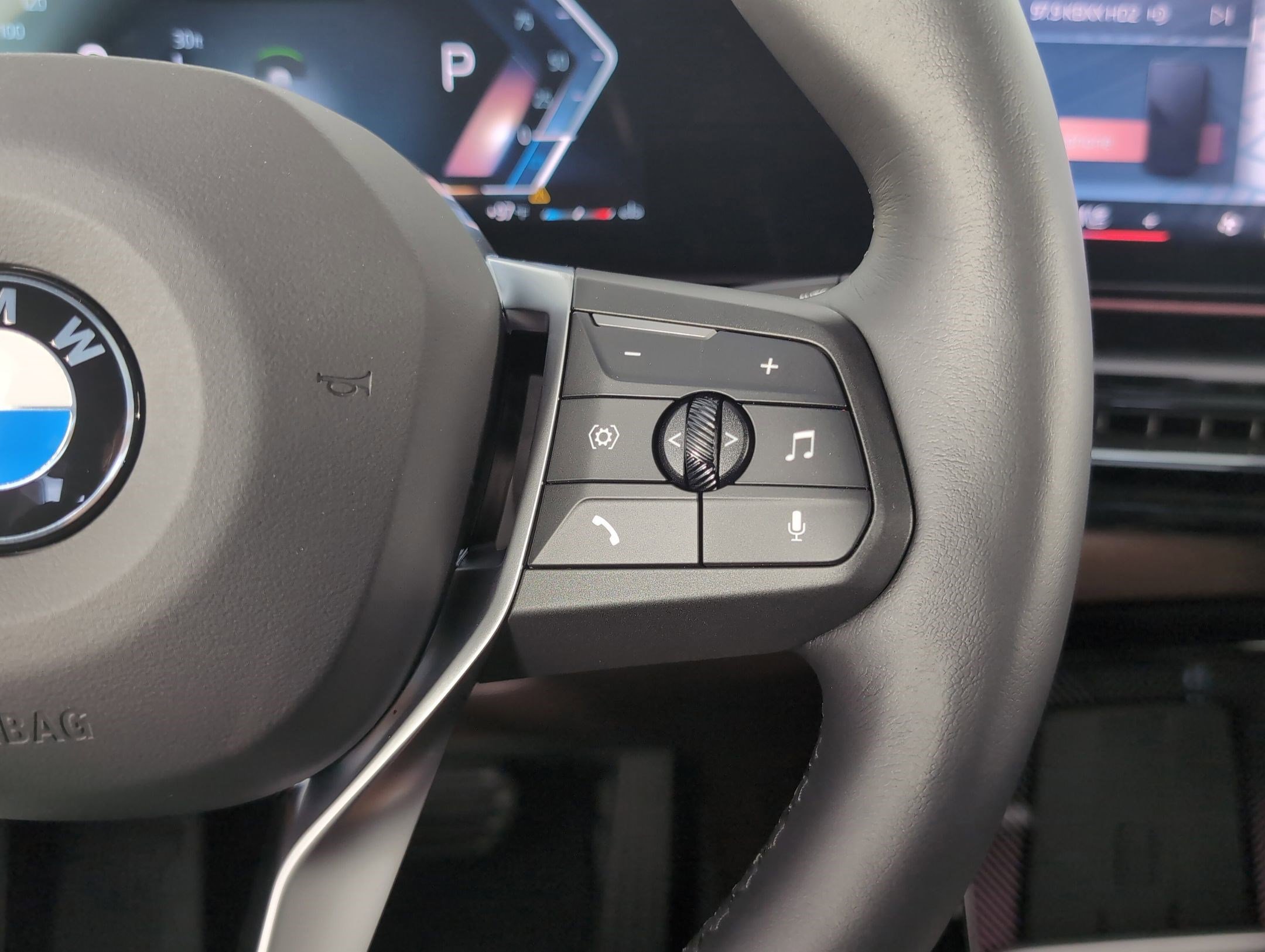 Used 2025 BMW X1 xDrive28i w/ Technology Package image 26