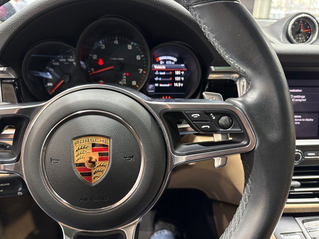 Used 2021 Porsche Macan w/ Premium Package image 75