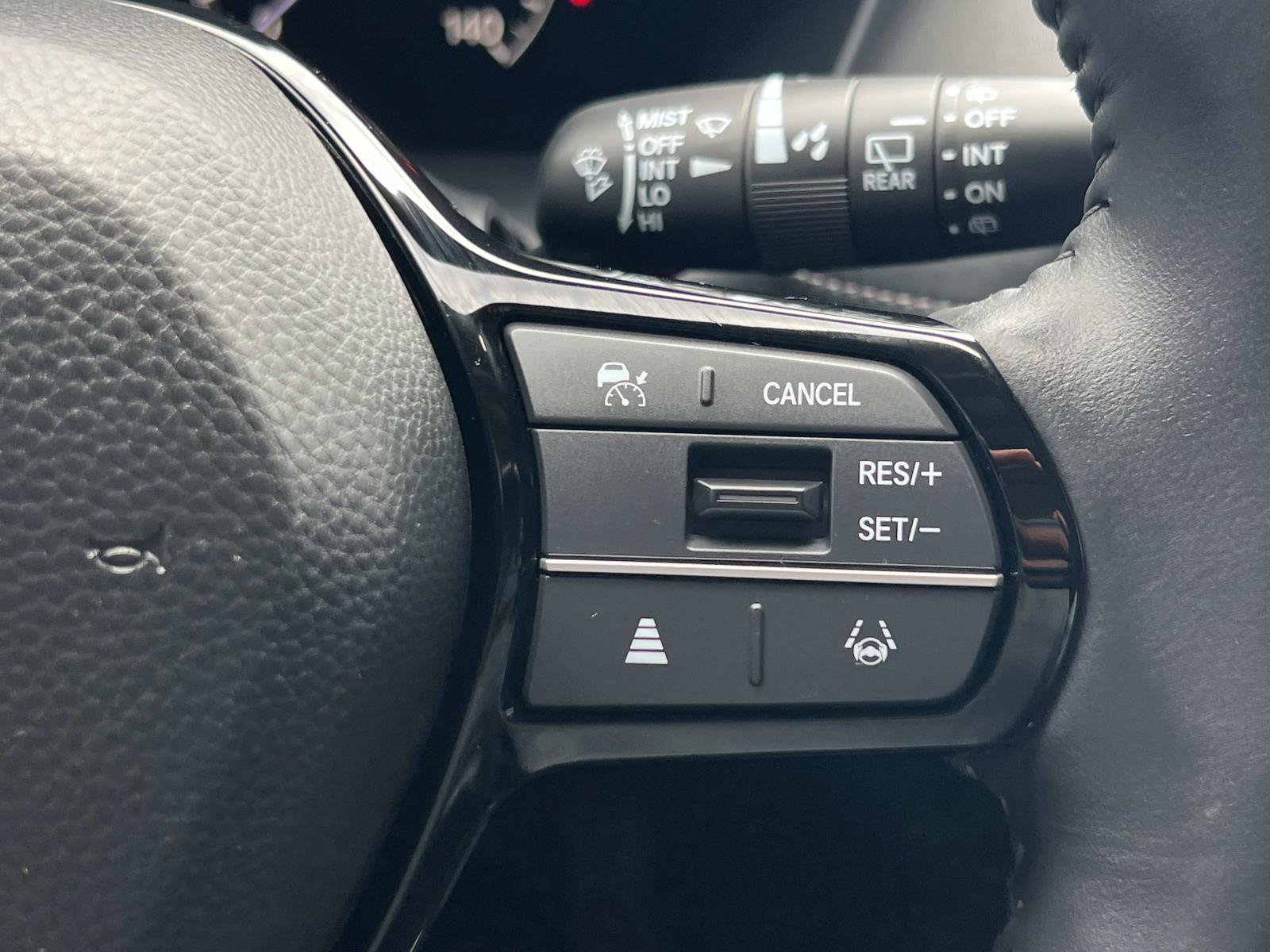 Certified 2025 Honda HR-V EX-L image 10