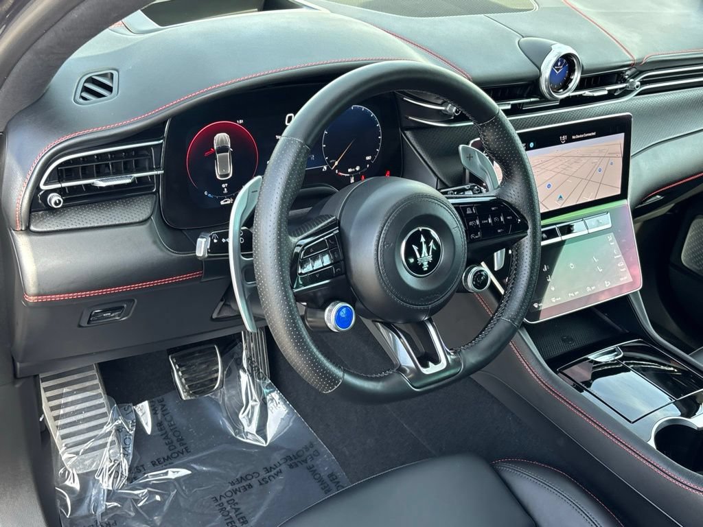 Used 2024 Maserati Grecale Trofeo AWD/4WD image 18