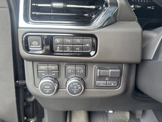 Used 2025 GMC Yukon XL Denali w/ Denali Reserve Package AWD/4WD image 18