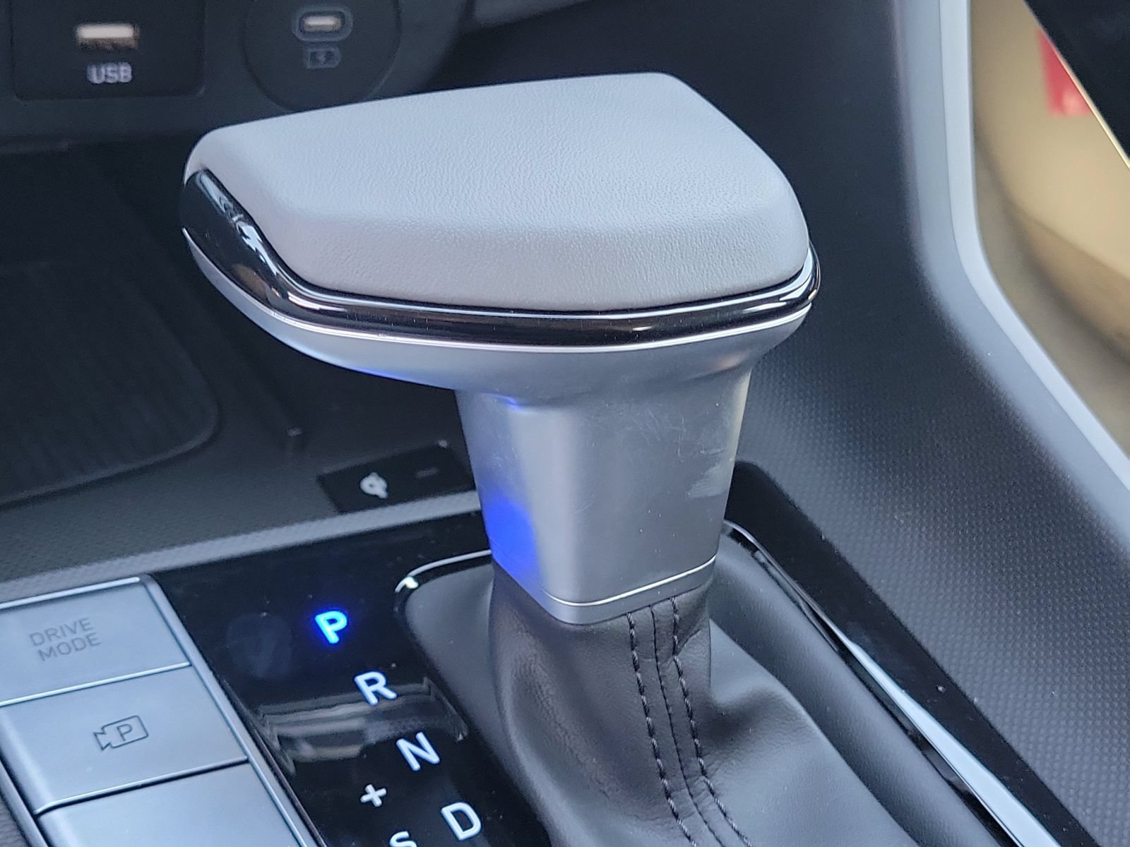 New 2026 Hyundai Elantra SEL FWD image 15