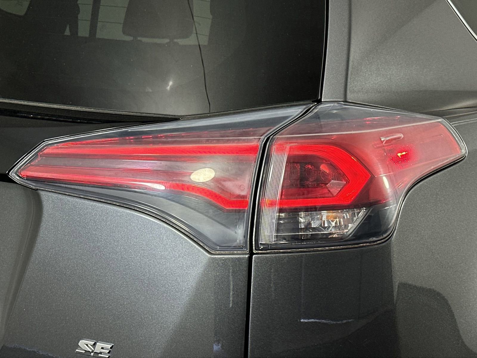 Used 2017 Toyota RAV4 SE image 30