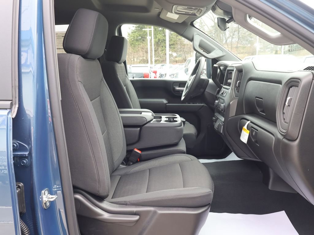 New 2026 Chevrolet Silverado 2500 Custom w/ Custom Convenience Package image 40