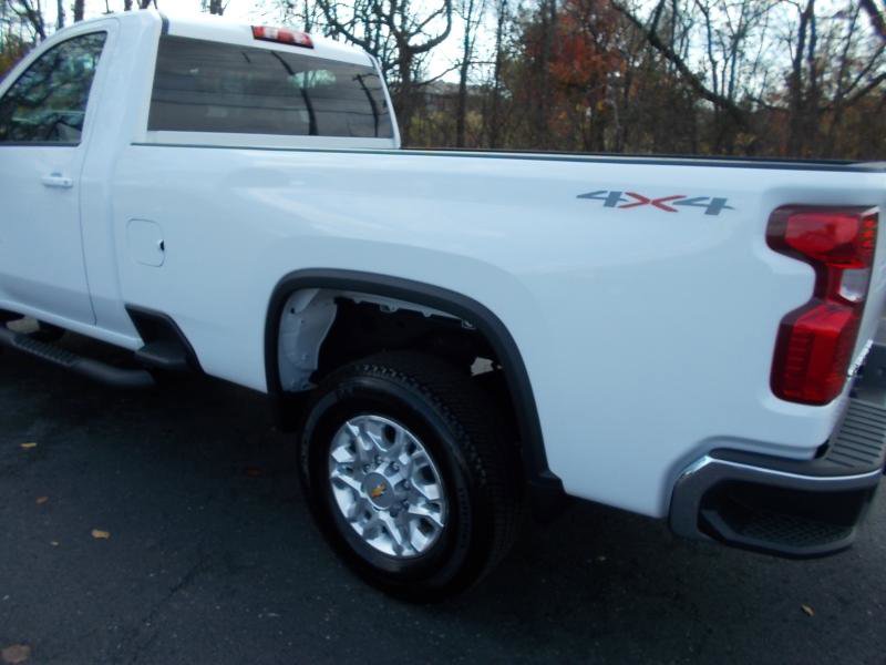 Used 2025 Chevrolet Silverado 2500 LT image 5