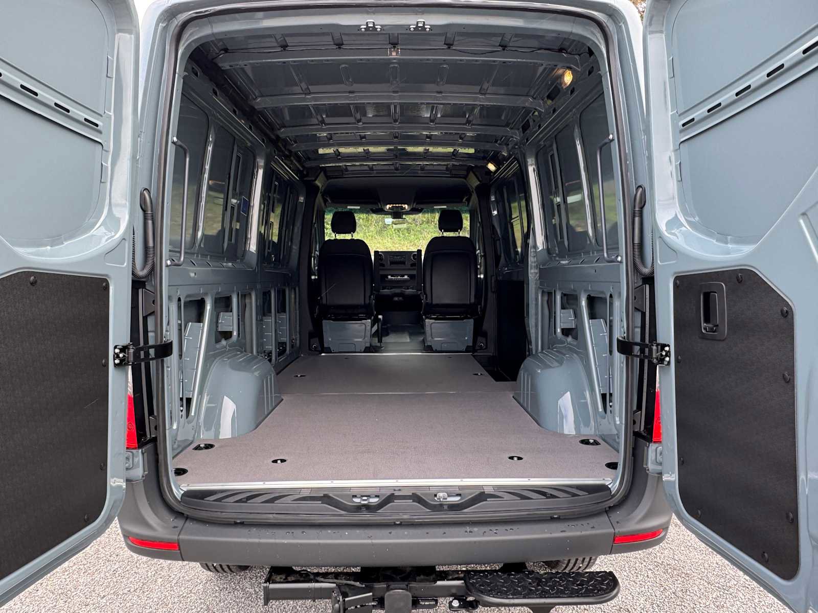 New 2025 Mercedes-Benz Sprinter 2500 image 11