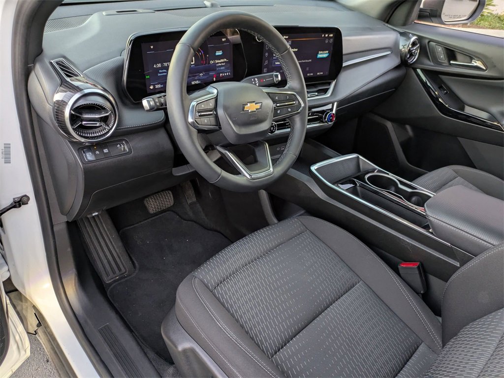 Used 2025 Chevrolet Equinox LT image 17