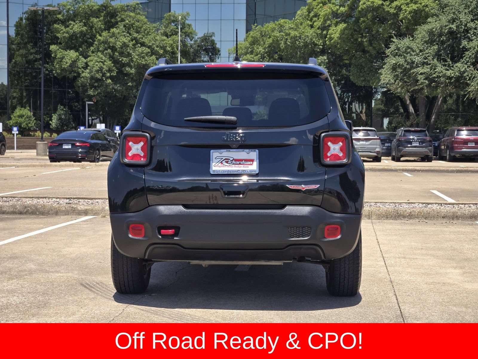 Used 2023 Jeep Renegade Trailhawk AWD/4WD image 5