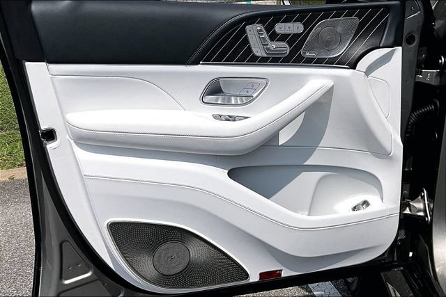 New 2026 Mercedes-Benz Maybach GLS 600 4MATIC image 13