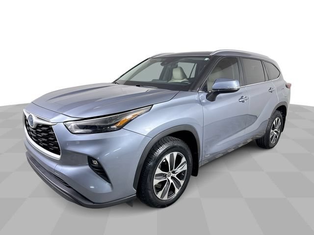 Used 2024 Toyota Highlander XLE AWD/4WD image 4