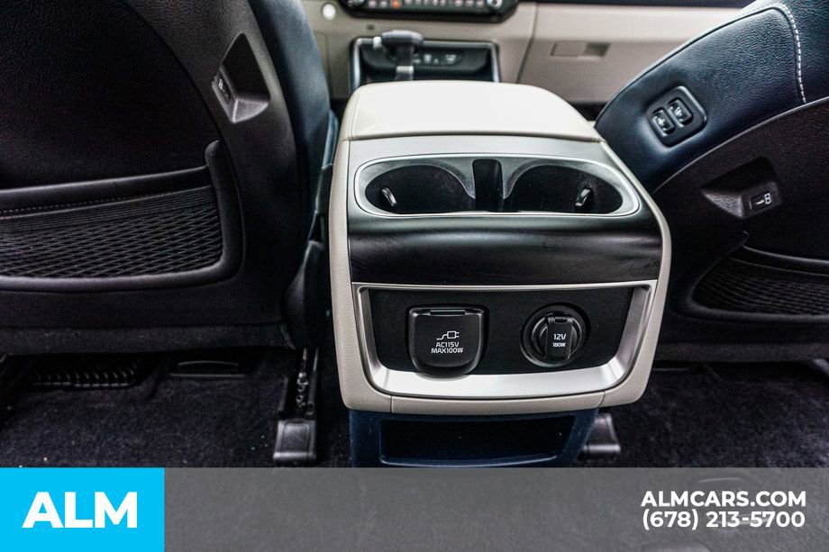 Used 2025 Kia Carnival SX Prestige image 34