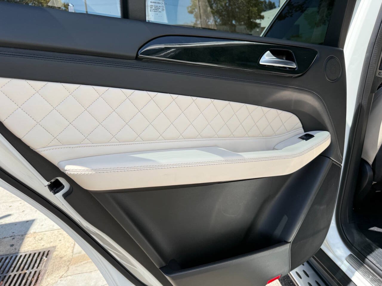 Used 2019 Mercedes-Benz GLS 450 4MATIC image 40