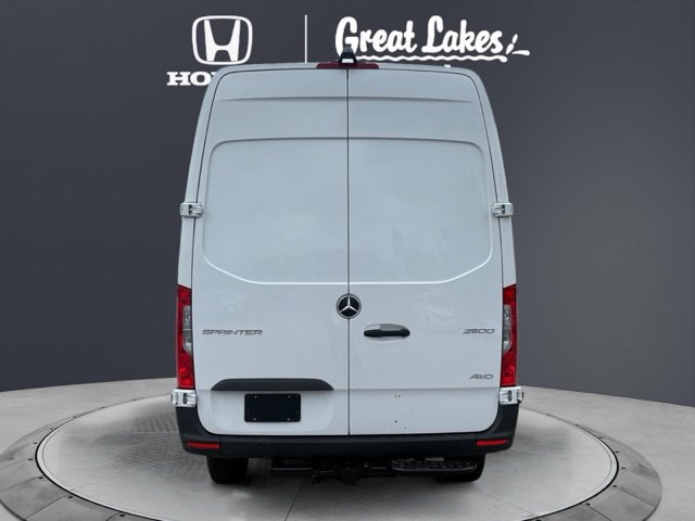 Used 2024 Mercedes-Benz Sprinter 2500 image 5