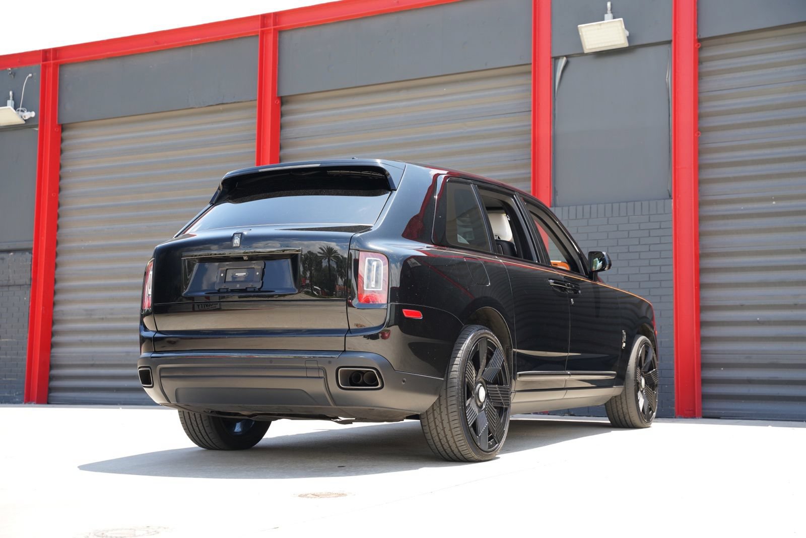Used 2022 Rolls-Royce Cullinan Black Badge AWD/4WD image 8