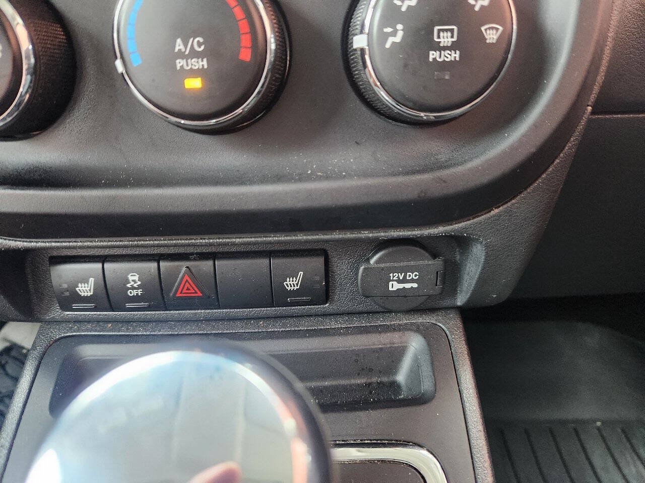 Used 2016 Jeep Patriot High Altitude AWD/4WD image 20