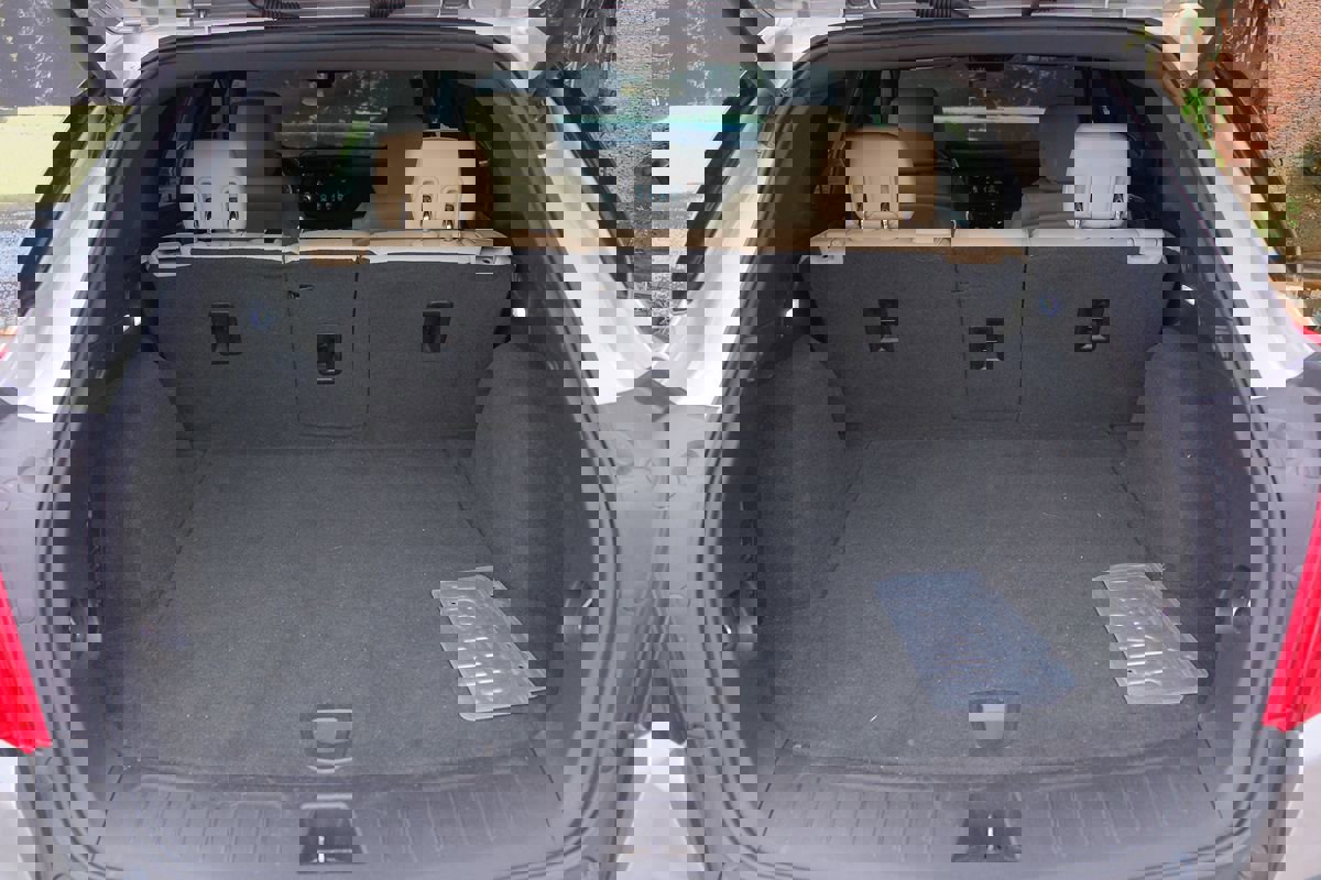 Used 2019 Cadillac XT5 FWD image 35