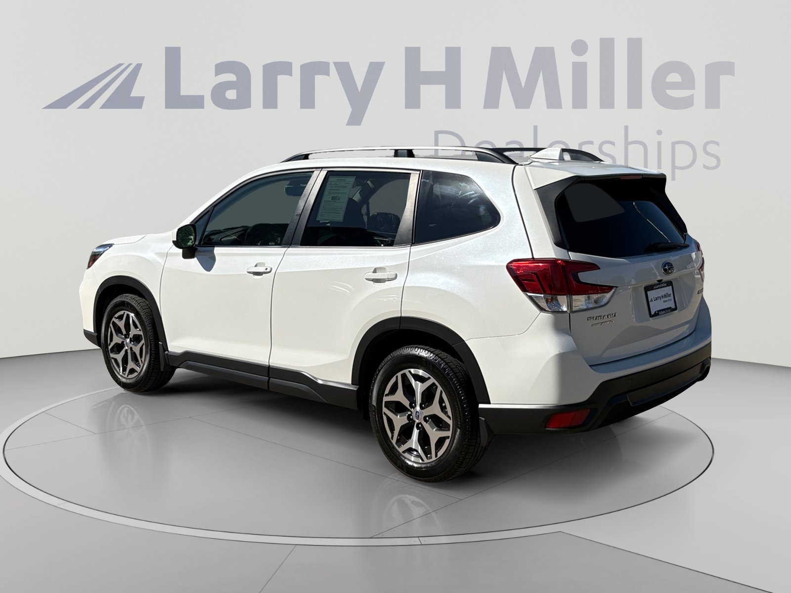 Certified 2025 Subaru Forester Wilderness AWD/4WD image 3