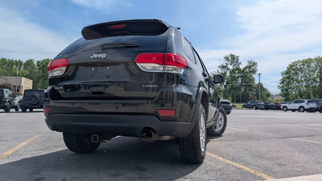 Used 2017 Jeep Grand Cherokee Laredo w/ Quick Order Package 23E AWD/4WD image 5