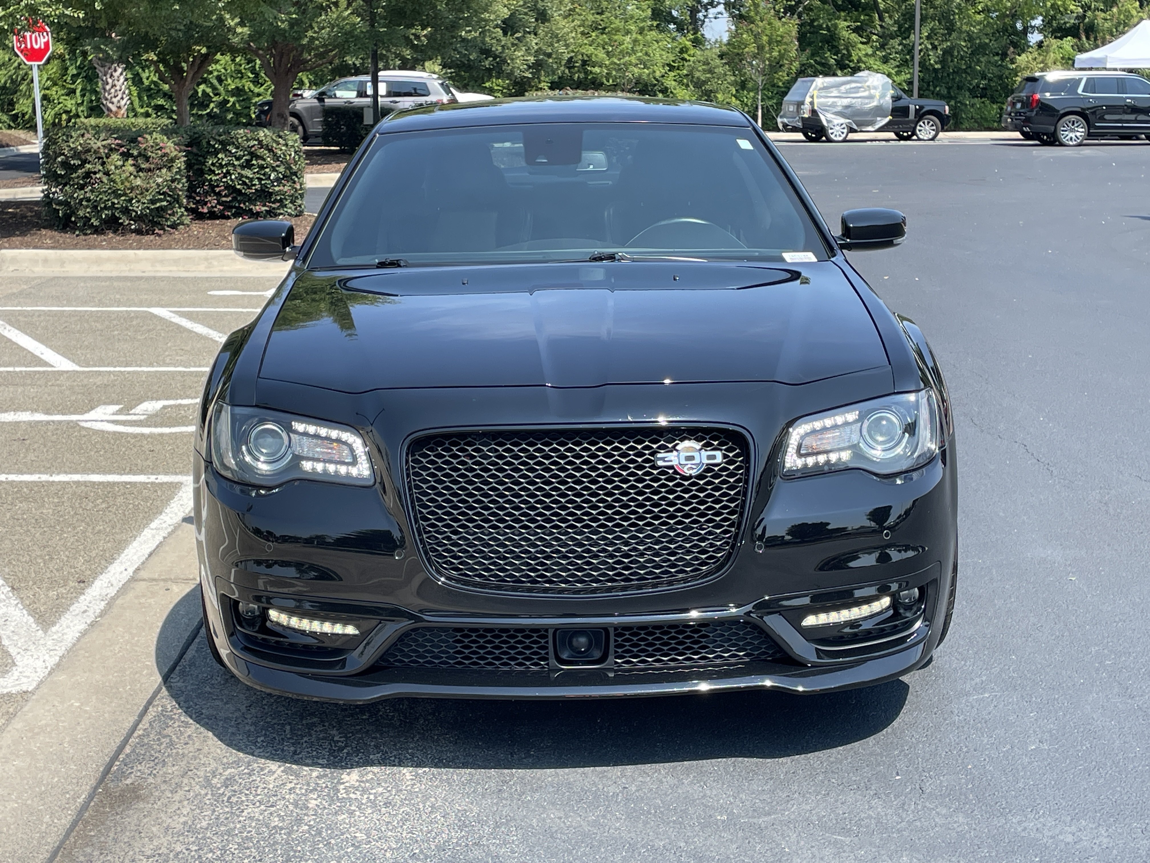Used 2023 Chrysler 300 C RWD image 3