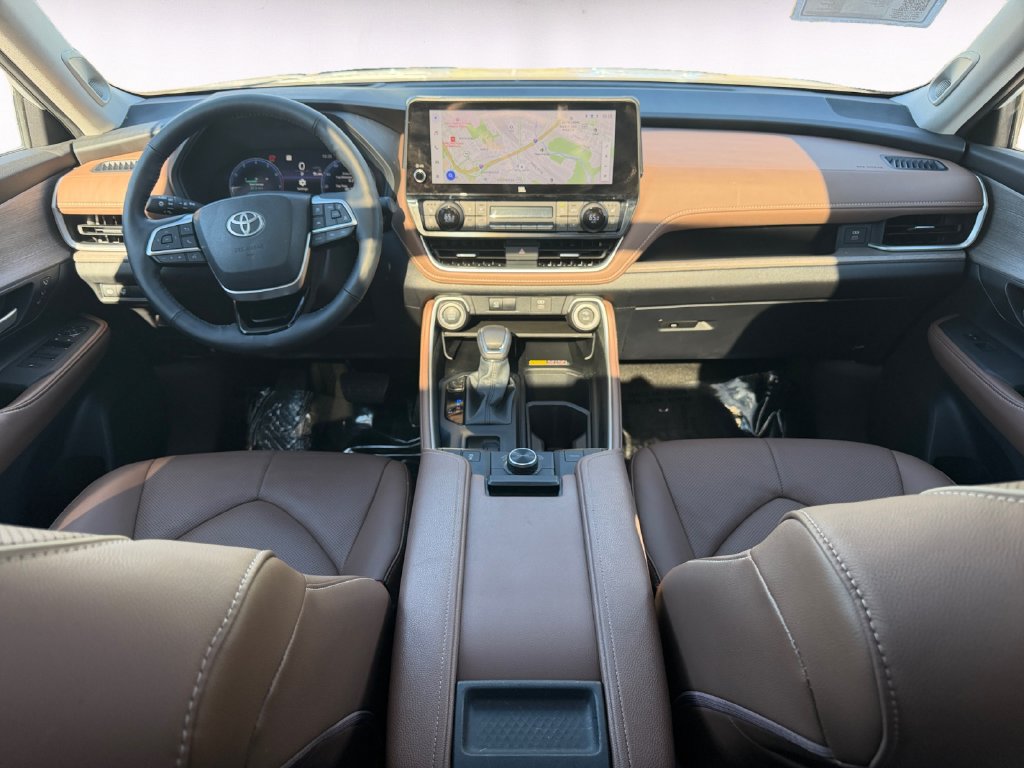 Used 2026 Toyota Grand Highlander AWD image 10