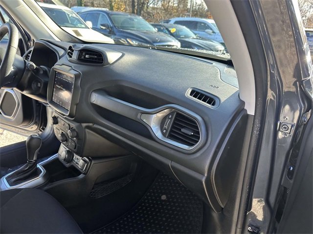 Certified 2022 Jeep Renegade Latitude w/ Convenience Group image 25
