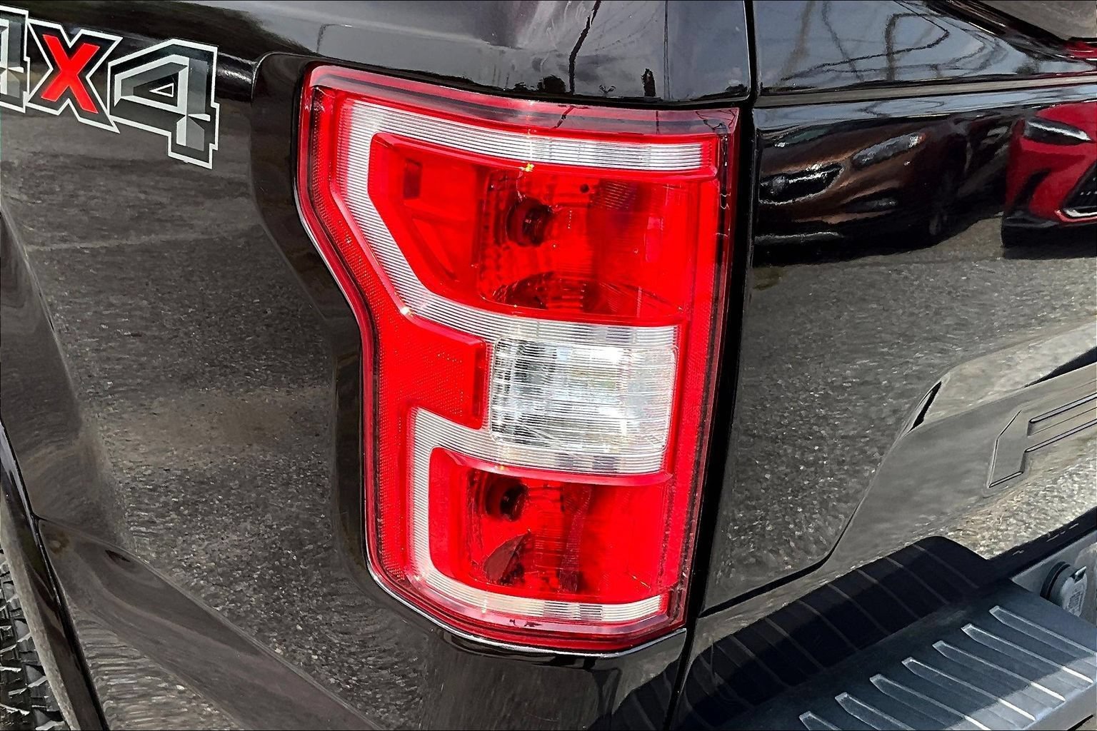 Used 2018 Ford F150 XLT w/ Equipment Group 302A Luxury AWD/4WD image 21