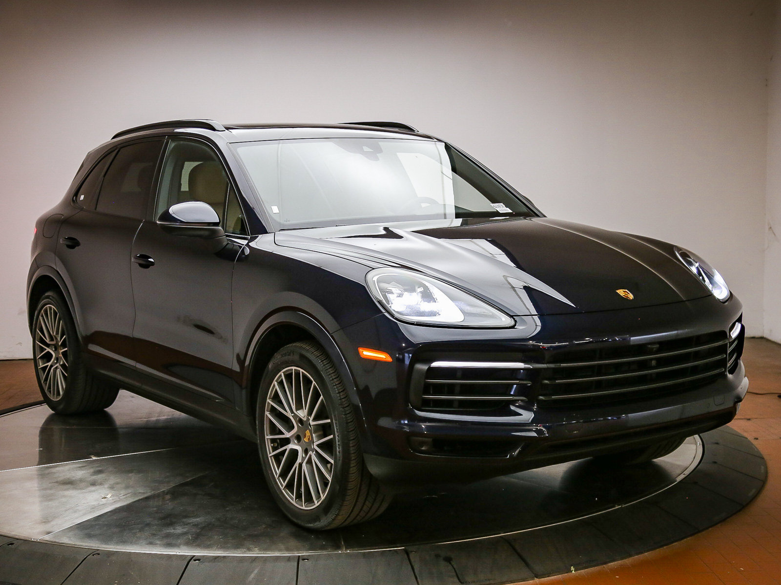 Certified 2023 Porsche Cayenne AWD/4WD image 9
