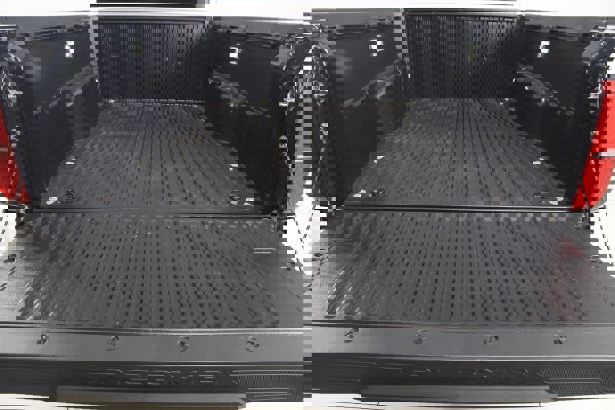 Used 2024 Toyota Tacoma TRD Off-Road image 45