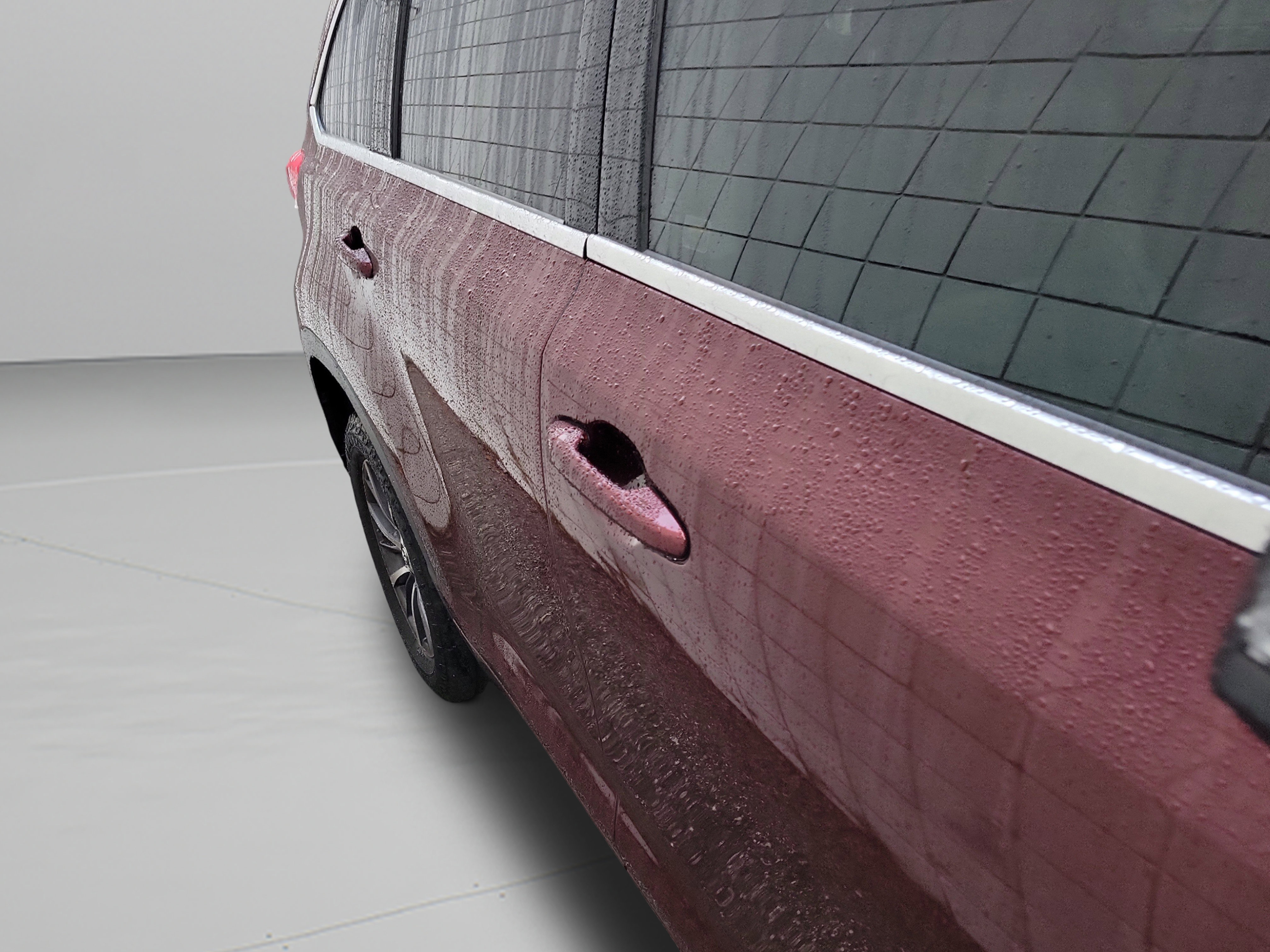 Used 2017 Toyota Highlander XLE image 25