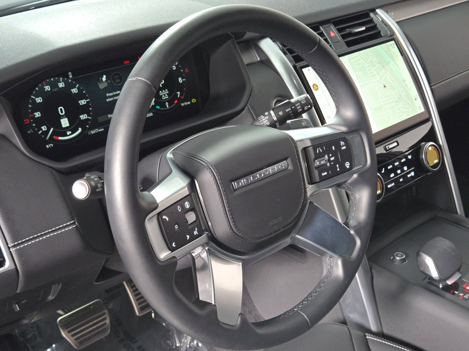 Used 2026 Land Rover Discovery Limited Edition AWD/4WD image 25