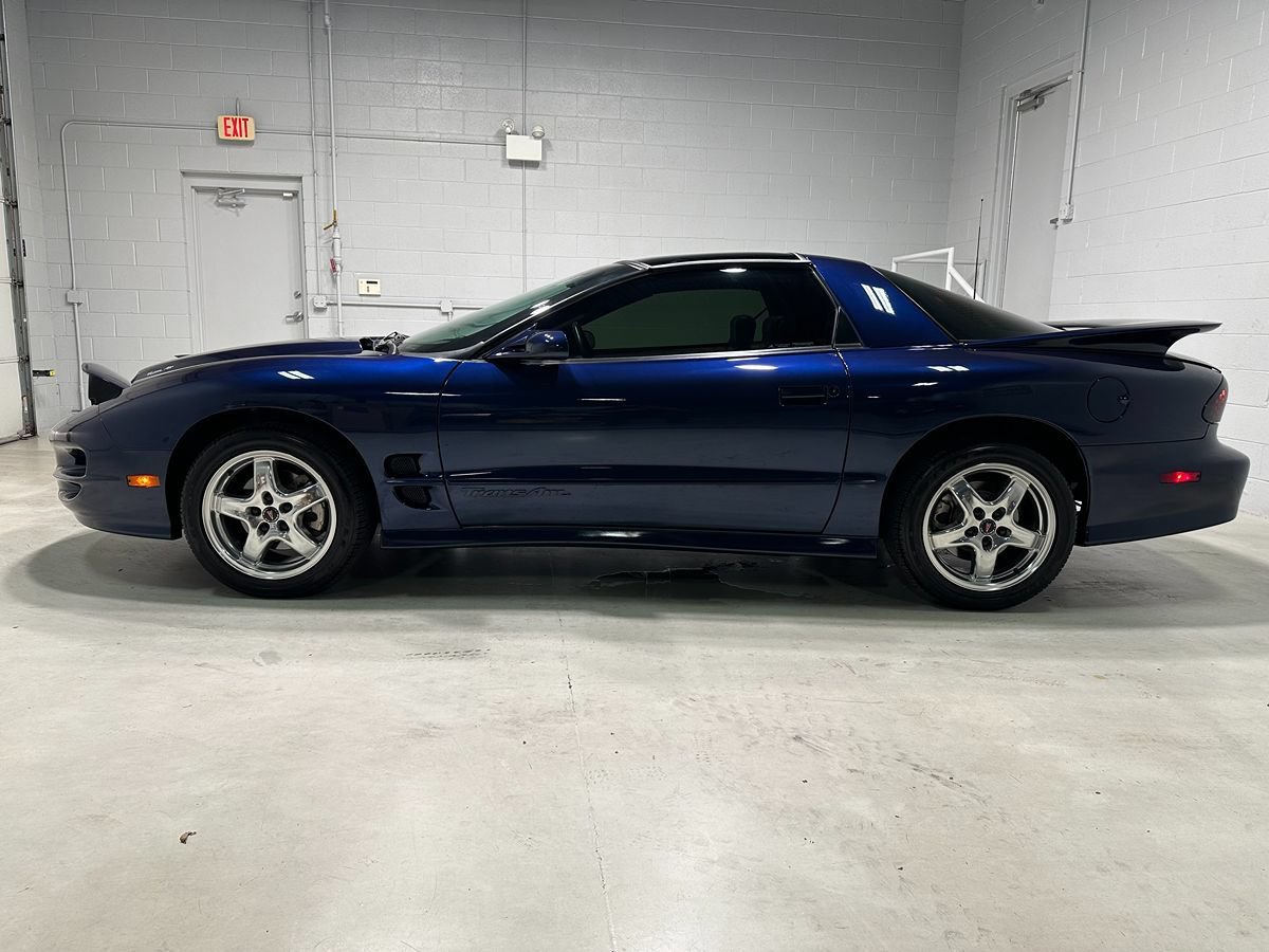 Used 2002 Pontiac Firebird Trans Am w/ SLP Firehawk Pkg RWD image 15