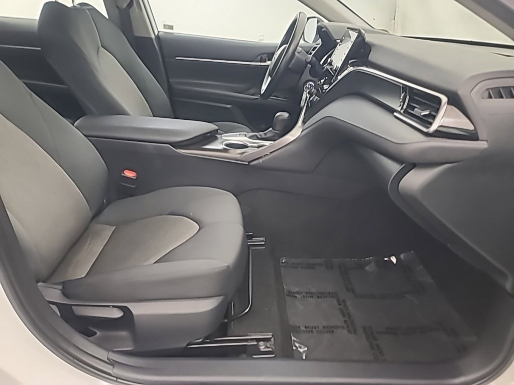 Used 2024 Toyota Camry LE FWD image 15