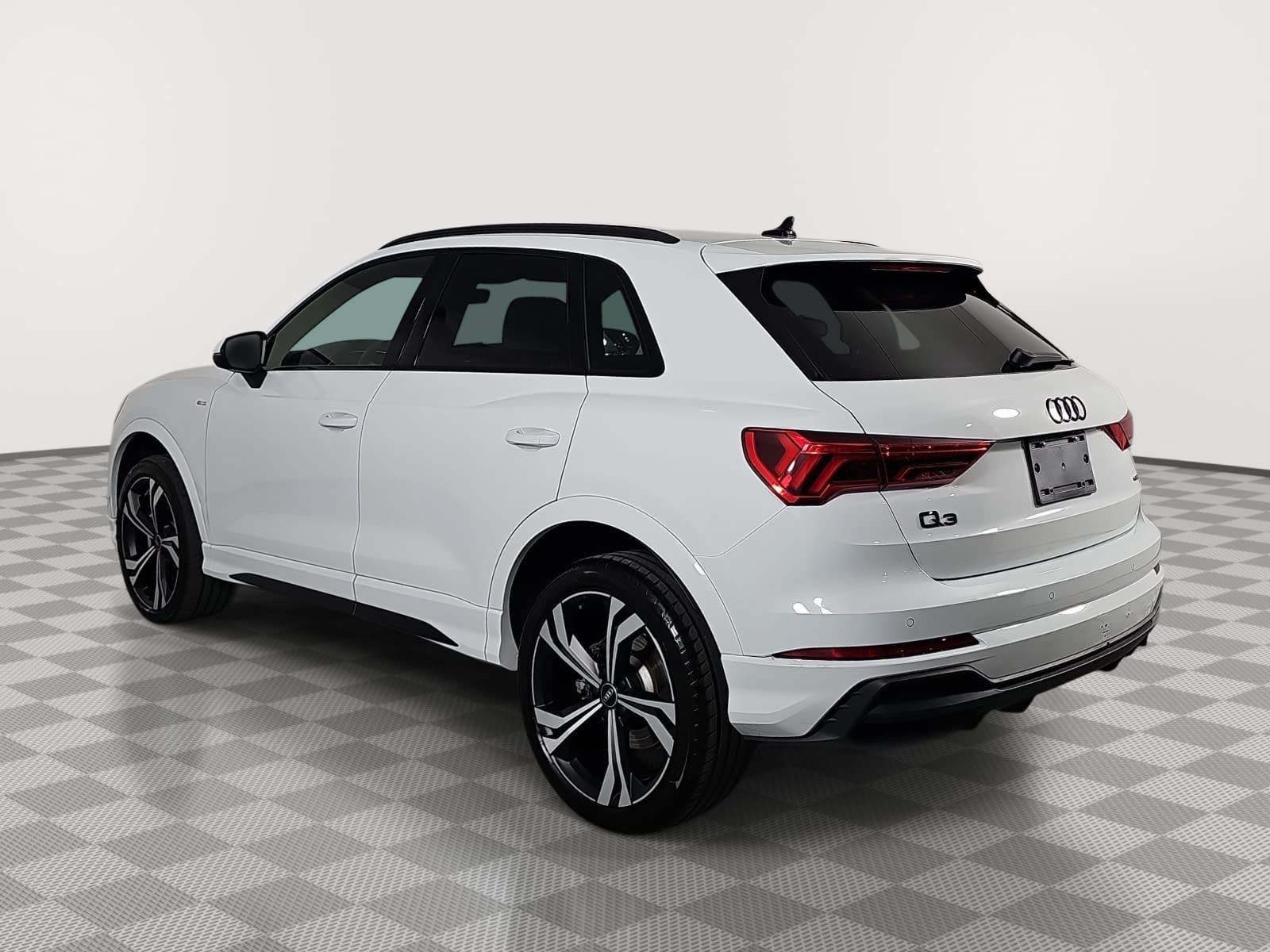 Used 2024 Audi Q3 2.0T Premium Plus AWD/4WD image 6