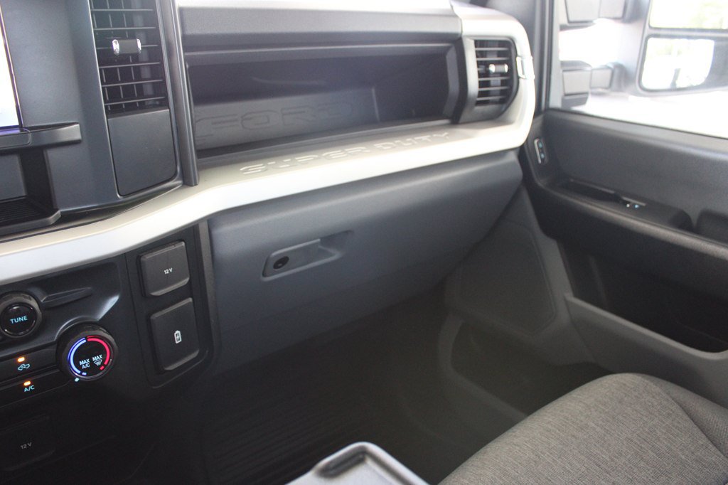 Used 2026 Ford F350 XL w/ Snow Plow/Camper Package AWD/4WD image 33