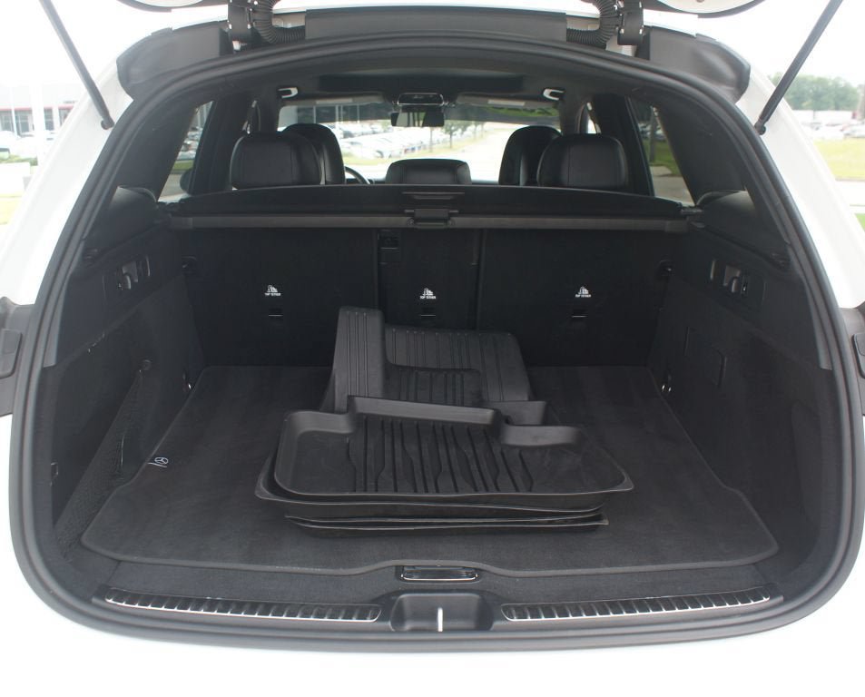 Used 2025 Mercedes-Benz GLC 300 image 17