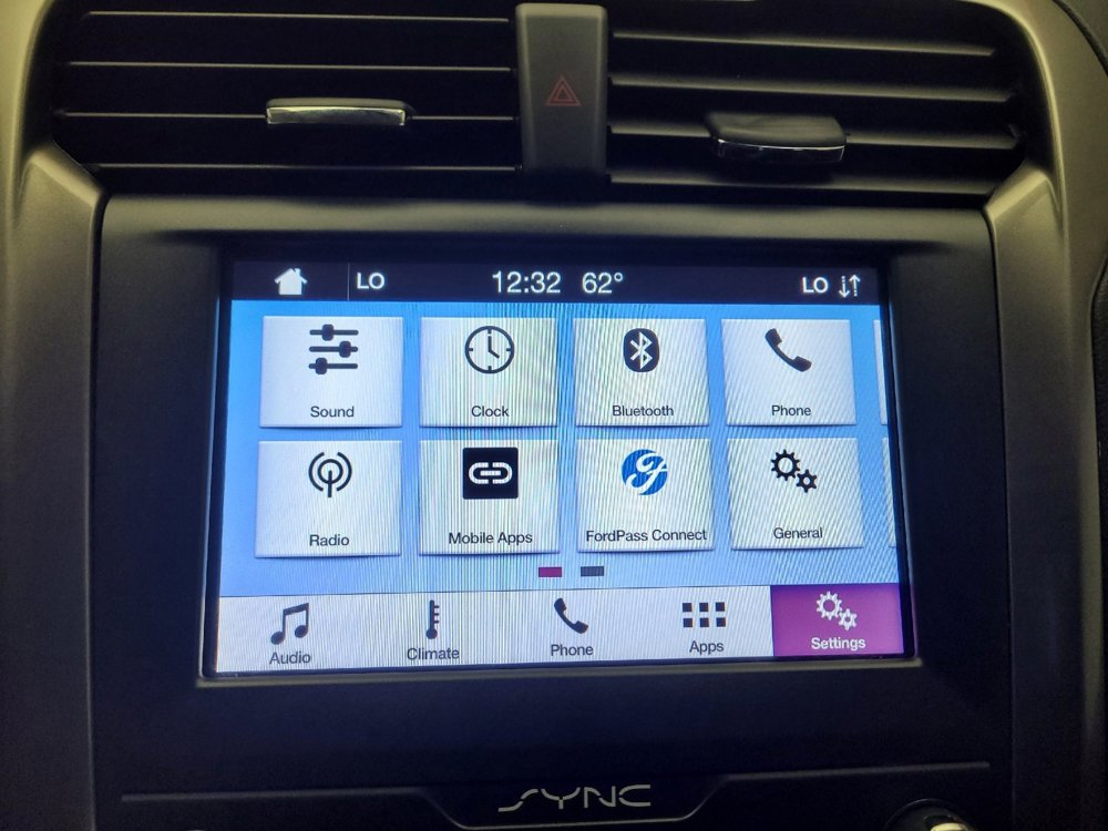 Used 2019 Ford Fusion SE image 25