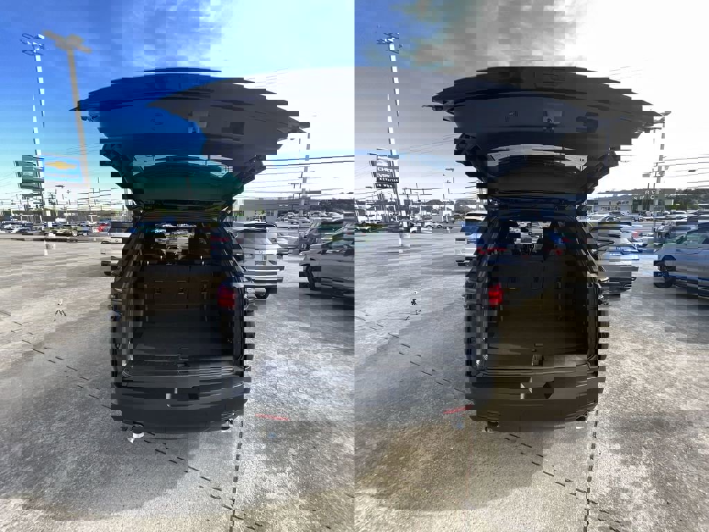 Certified 2023 Chevrolet Traverse LT image 25